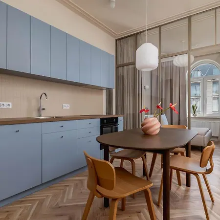 Apartman Elara - 2br For 5 - Next To The Main Station *